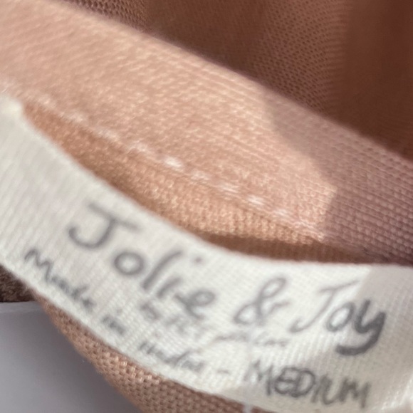 Warm taupe linen blend eyelet lace trim dress • by Jolie & Joy • New with tags• - Picture 4 of 15